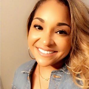 Meet your Posher, Whitney